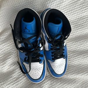 Mid top Nike air Jordan’s